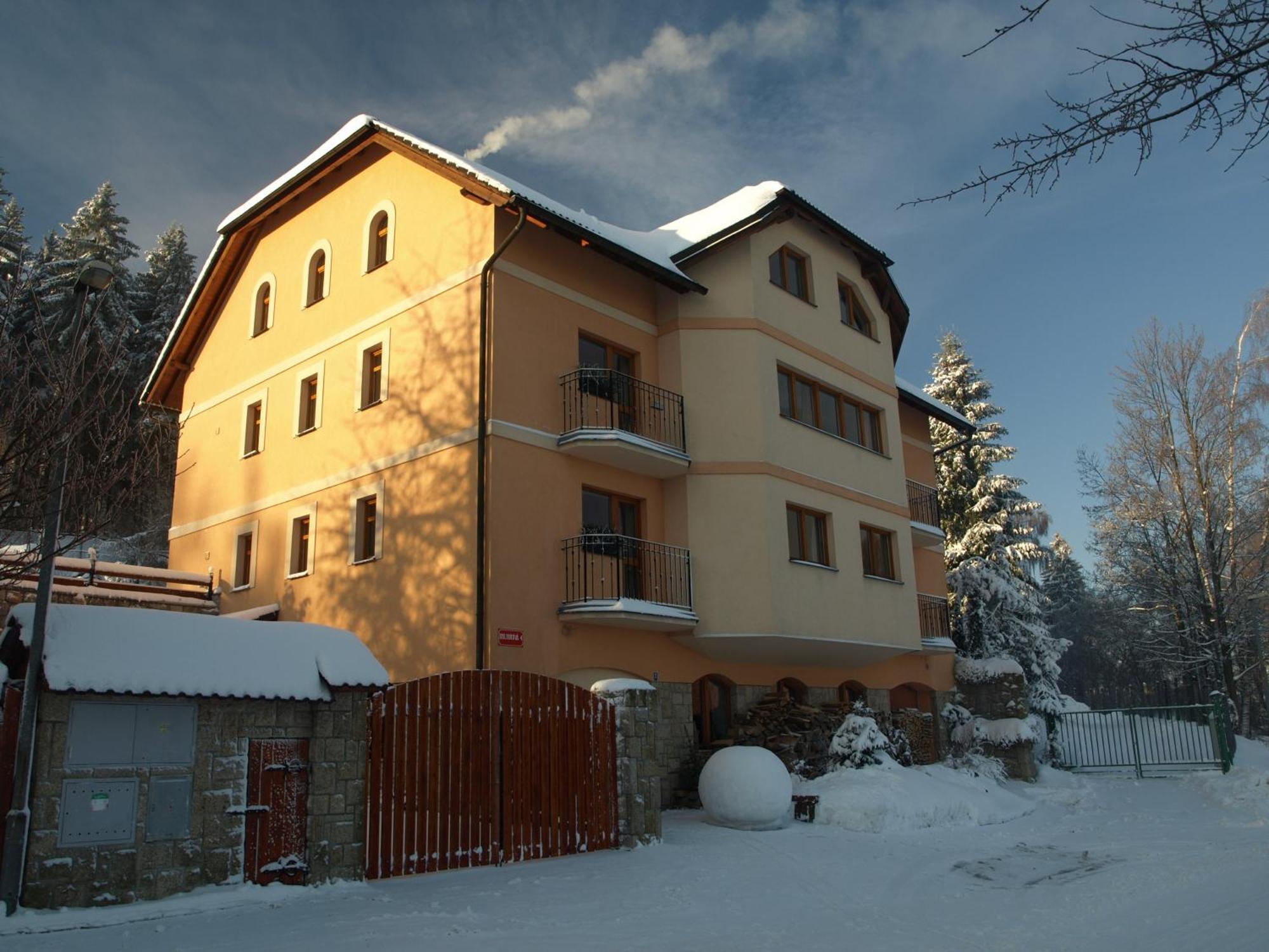 Pension Kral Jablonec nad Nisou Ngoại thất bức ảnh